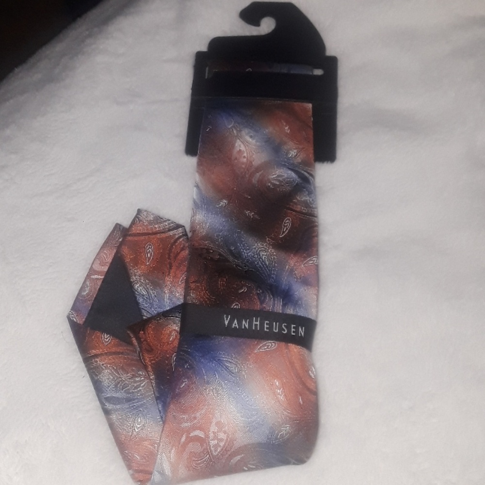 Men's necktie